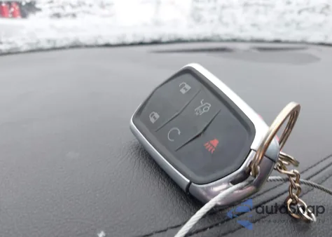 2017 Cadillac Xt5 Standard z USA, uszkodzony, nr VIN 1GYKNARS6HZ196693